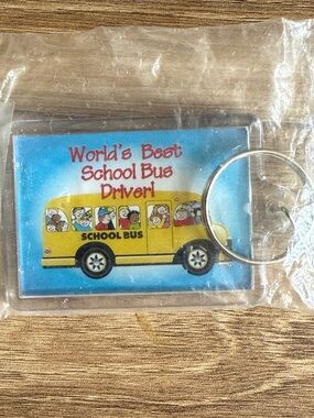 World's Best School Bus Driver Keychain Yellow Bus Double Sided NEW IN PACKAGE